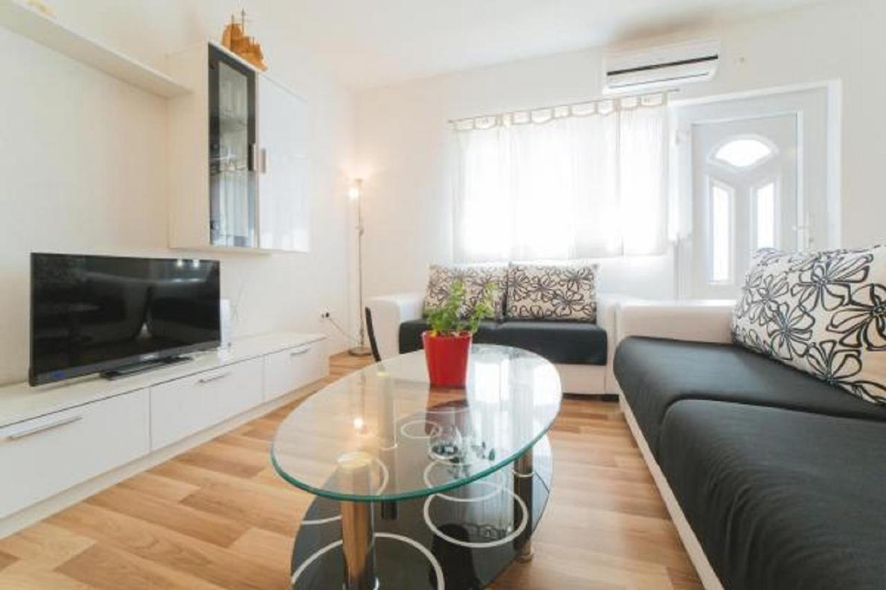 Apartment Chiara ドゥギ・ラット エクステリア 写真